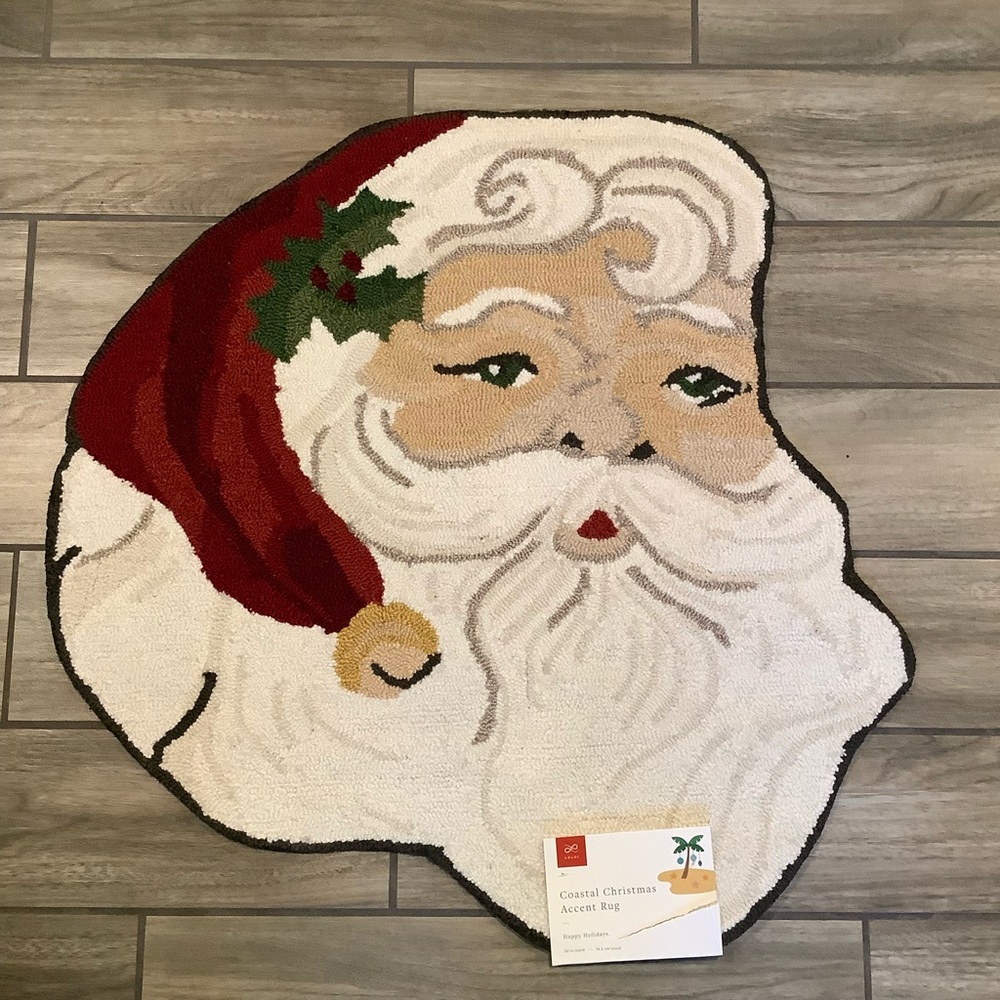 LOLOI 30in Vintage Santa Shaped Hooked Rug